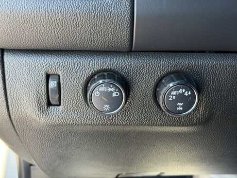 Used 2021 Chevrolet Colorado LT w/ Fleet Safety Package image 34