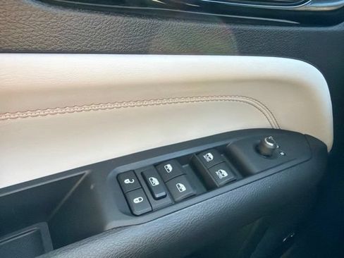 New 2026 Jeep Compass Limited w/ Sun, Sound & Navigation Group AWD/4WD image 25