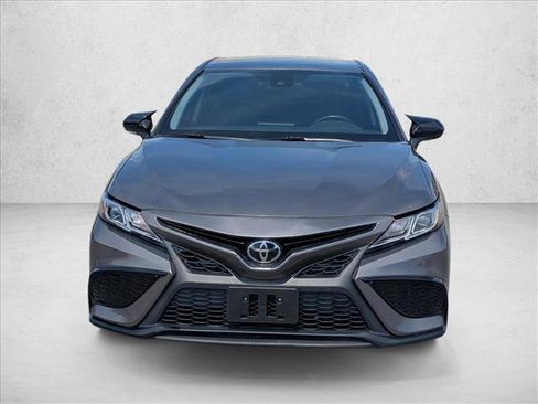 Used 2023 Toyota Camry SE FWD image 2