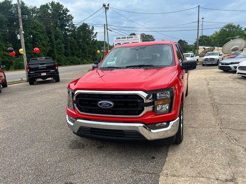Used 2023 Ford F150 XLT RWD image 3