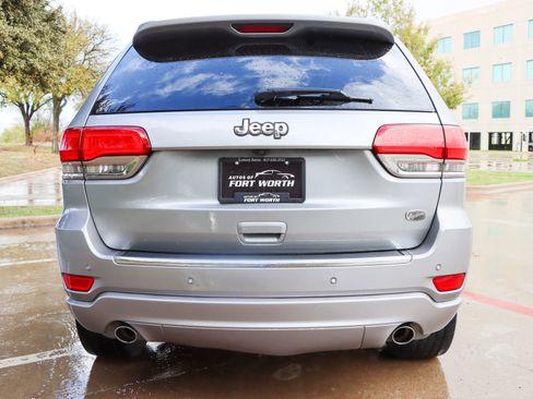 Used 2017 Jeep Grand Cherokee Overland image 6