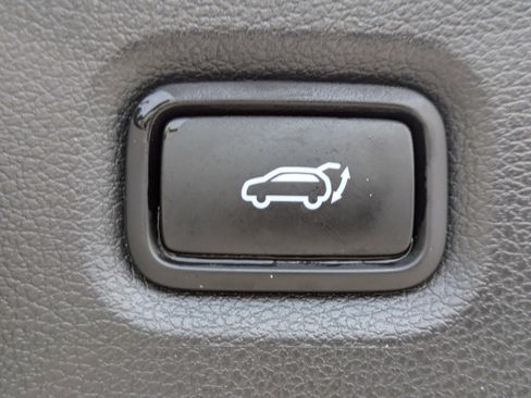 Certified 2023 Hyundai Santa Fe Limited image 14