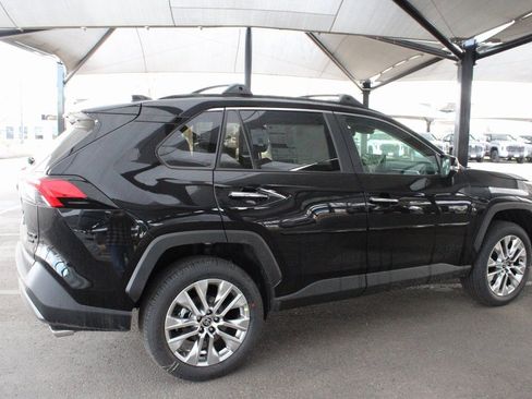 New 2025 Toyota RAV4 Limited image 18