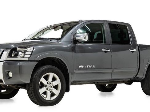 Used 2008 Nissan Titan LE image 2