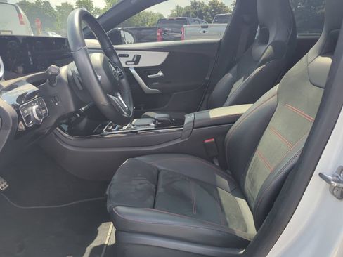 Used 2023 Mercedes-Benz CLA 250 4MATIC image 15