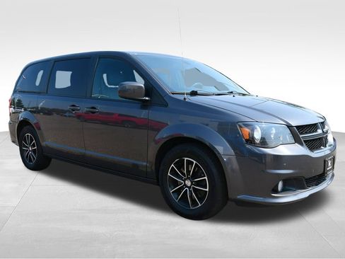 Used 2018 Dodge Grand Caravan GT w/ Safety Sphere Group FWD image 10