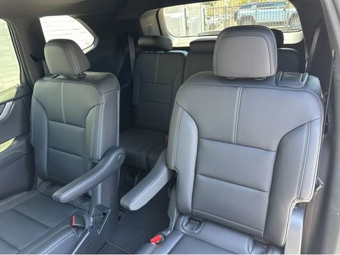 New 2025 GMC Acadia Elevation w/ Elevation Premium Package image 15