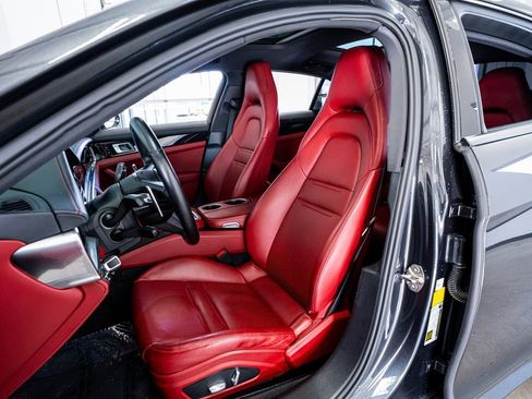 Used 2021 Porsche Panamera 4 image 37