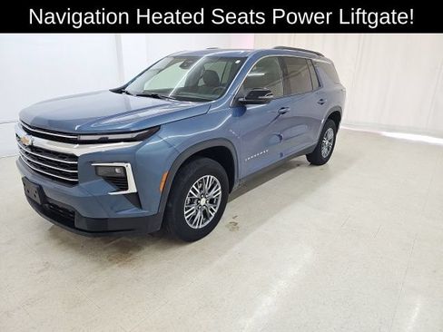 Used 2025 Chevrolet Traverse LT AWD/4WD image 1