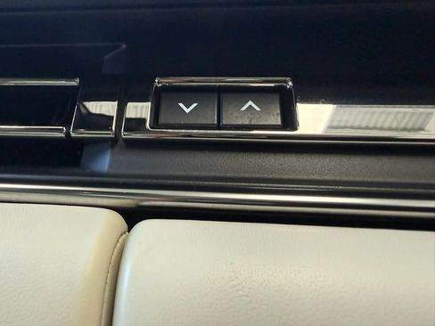 Used 2023 Land Rover Range Rover SE AWD/4WD image 39