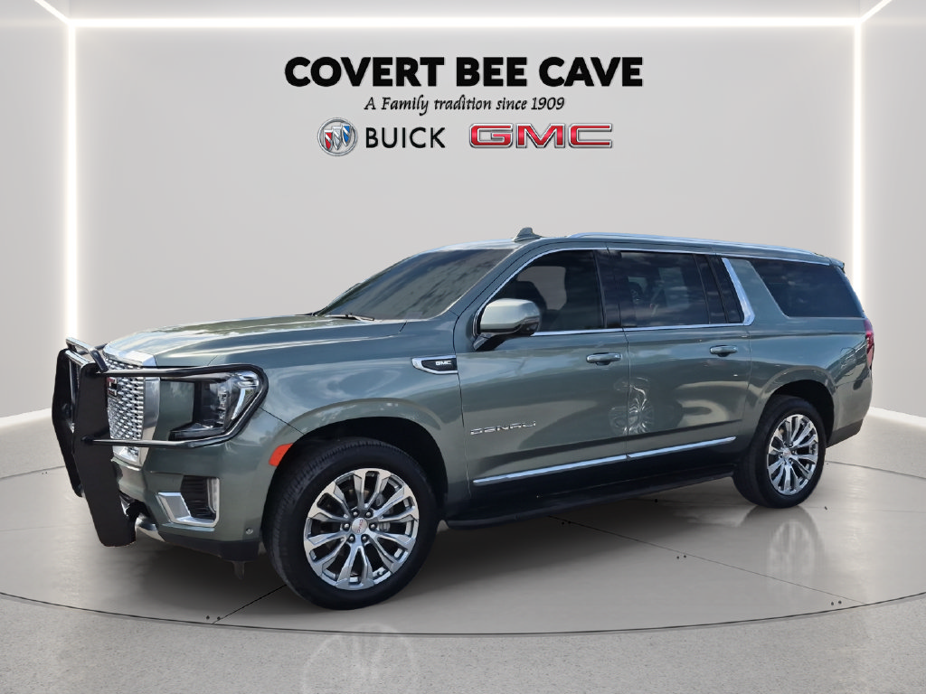 Used 2024 GMC Yukon XL Denali w/ Advanced Technology Package AWD/4WD image 3