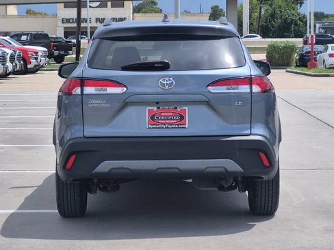 Certified 2024 Toyota Corolla Cross LE FWD image 5