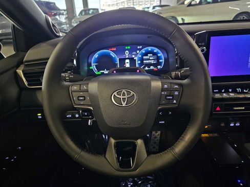 Used 2025 Toyota Camry XSE w/ Premium Plus Package image 11