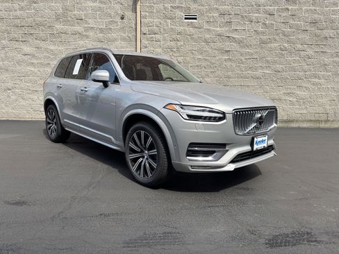 Used 2024 Volvo XC90 B5 Plus AWD/4WD image 1