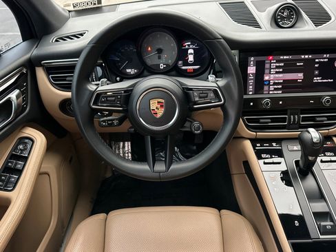 Used 2022 Porsche Macan S image 14