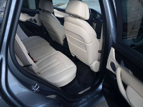 Used 2017 BMW X5 xDrive50i AWD/4WD image 30