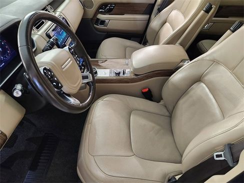 Used 2019 Land Rover Range Rover HSE image 14