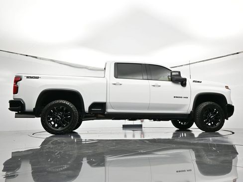 Certified 2025 Chevrolet Silverado 2500 LTZ w/ LTZ Plus Package image 37
