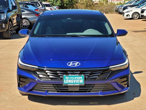Used 2024 Hyundai Elantra SEL w/ Convenience Package image 2