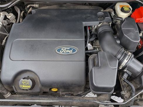 Used 2013 Ford Explorer XLT image 29