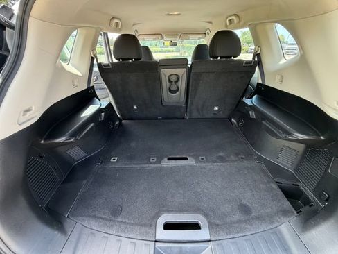 Used 2018 Nissan Rogue S AWD/4WD image 23