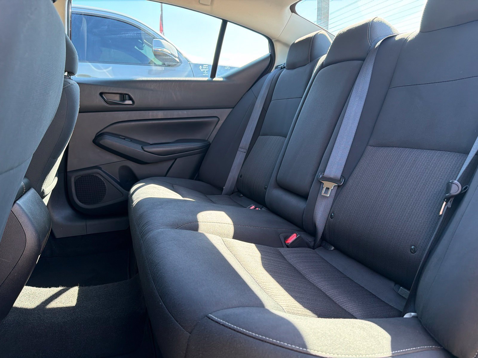 Used 2024 Nissan Altima 2.5 SV FWD image 12