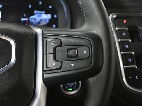 Used 2024 GMC Yukon SLT image 37