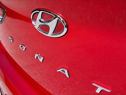 Used 2018 Hyundai Sonata Limited FWD image 30