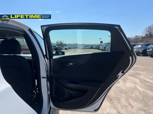 Used 2023 Chevrolet Malibu LT image 27