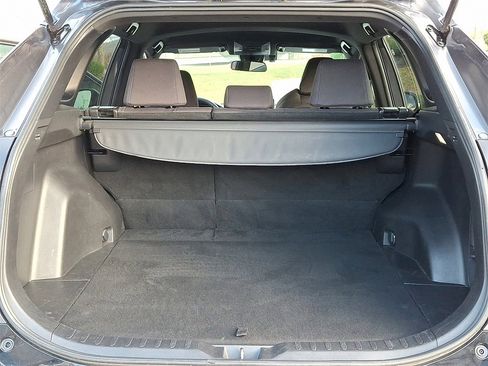 Used 2022 Toyota RAV4 SE image 28