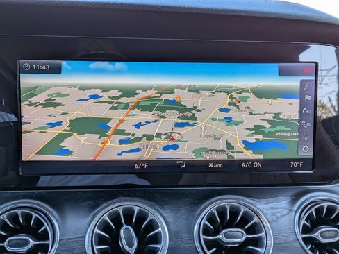 Used 2018 Mercedes-Benz E 400 Coupe image 10