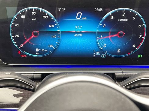 Used 2022 Mercedes-Benz GLE 350 4MATIC w/ Premium Package image 13