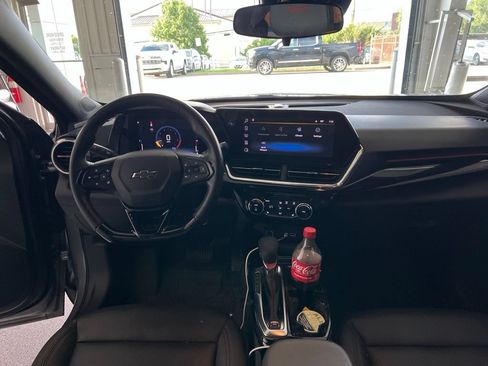 Used 2025 Chevrolet Trax RS w/ Driver Confidence Package FWD image 6
