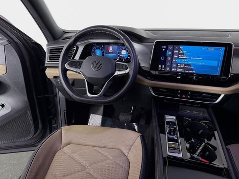 Used 2024 Volkswagen Atlas Cross Sport SE image 23