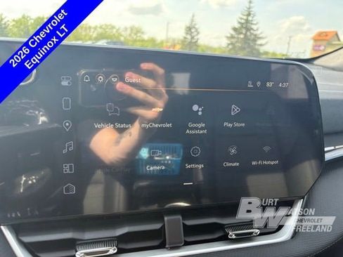 New 2026 Chevrolet Equinox LT w/ Convenience Package II FWD image 17