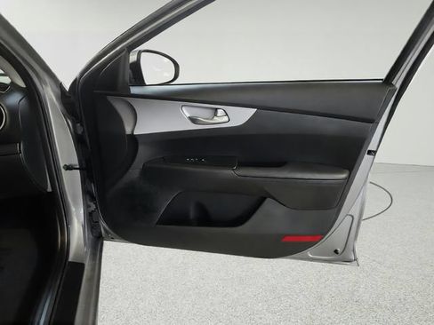 Used 2024 Kia Forte LXS w/ LXS Technology Package FWD image 23