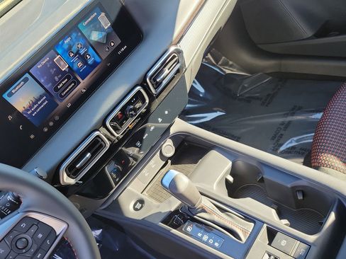 New 2026 Nissan Sentra SR w/ Floor Mat Package image 33