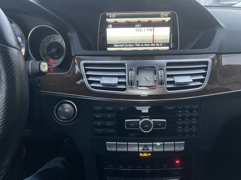 Used 2015 Mercedes-Benz E 350 4MATIC Sedan image 36