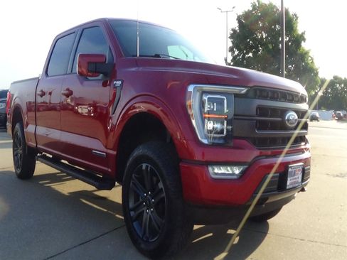 Used 2023 Ford F150 Lariat w/ Equipment Group 502A High AWD/4WD image 4
