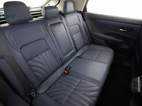 Used 2023 Nissan Ariya image 9