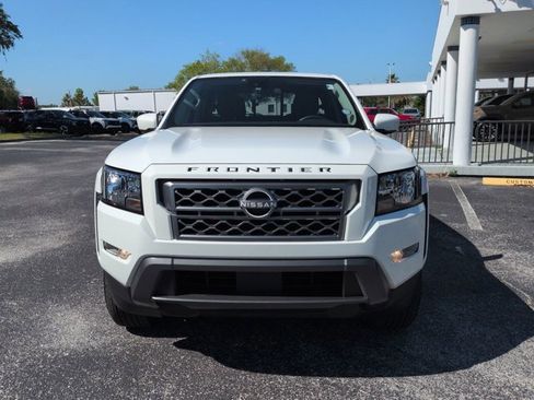 Certified 2022 Nissan Frontier SV RWD image 9