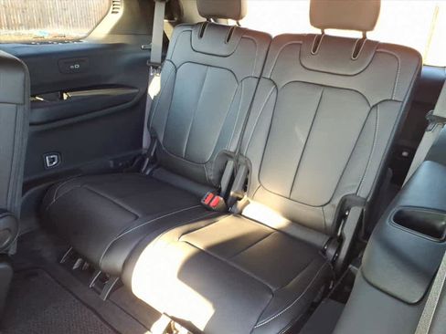 Used 2025 Jeep Grand Cherokee L Limited w/ Black Appearance Package image 36