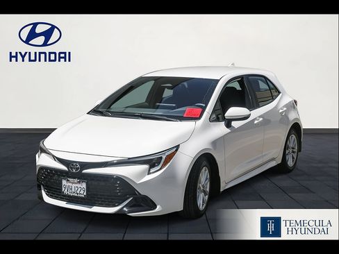 Used 2025 Toyota Corolla SE w/ SE Package FWD image 1