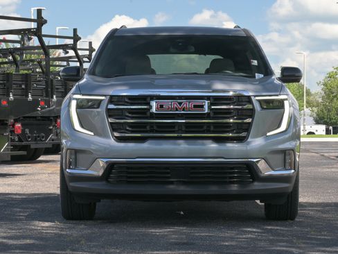 Used 2024 GMC Acadia Elevation w/ Luxury Package FWD image 30