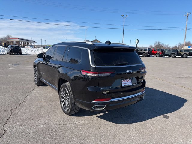 Used 2021 Jeep Grand Cherokee L Summit AWD/4WD image 4
