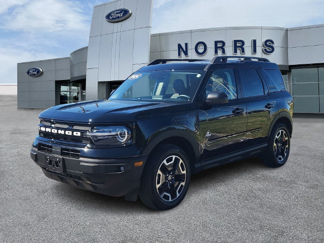 Certified 2024 Ford Bronco Sport Outer Banks w/ Tech Package AWD/4WD image 2