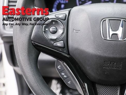 Used 2021 Honda HR-V EX image 15