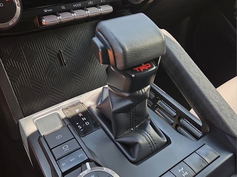 Used 2024 Toyota Tacoma TRD Off-Road AWD/4WD image 26