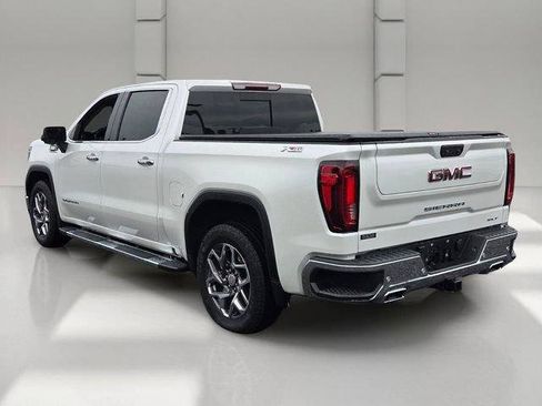 Certified 2022 GMC Sierra 1500 SLT w/ SLT Premium Plus Package AWD/4WD image 3