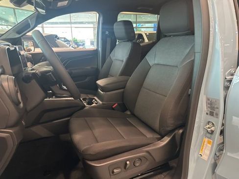 New 2026 Chevrolet Colorado W/T image 9